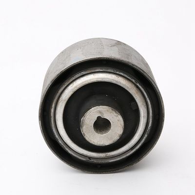 Tuleja wahacza przedniego dolnego Land Rover OEM LR100072 2017-2019